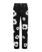 Load image into Gallery viewer, Denim Tears x Levi&#39;s Cotton Wreath Jeans Black